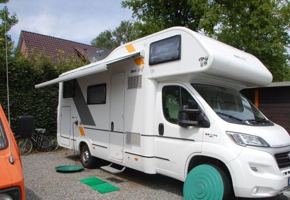 Wohnmobil auf den Stellplatz